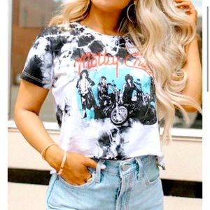 Cropped Motley Crue Rock Band Tee